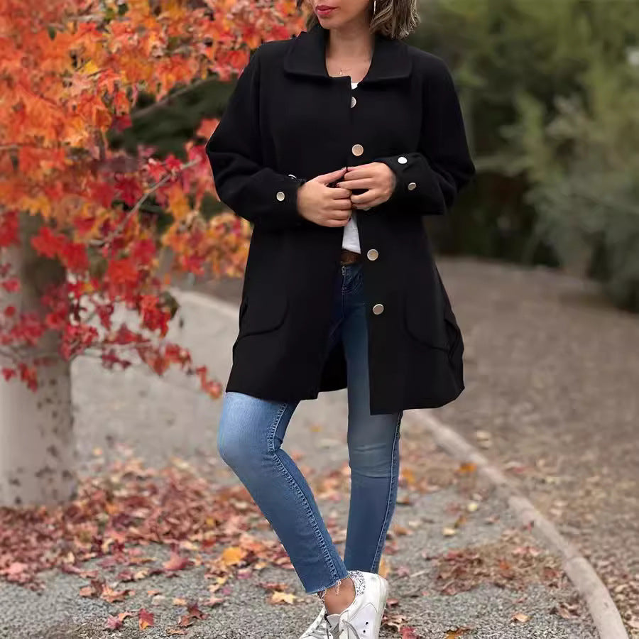 Cappotto Autunnale Oversize da Donna con Chiusura Frontale a Bottoni e Tasche Applicate