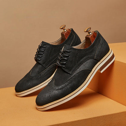 Scarpe da Uomo Stringate con Punta a Coda di Rondine e Dettagli Brogue