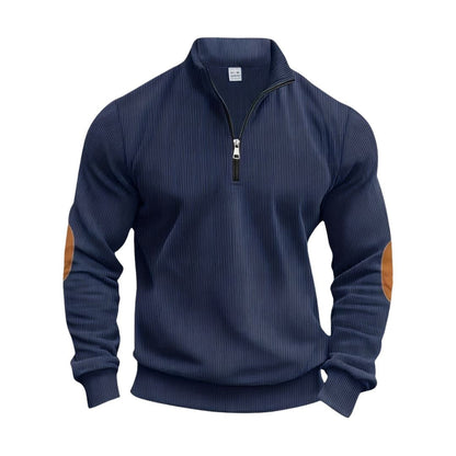 Maglione blu scuro a righe con zip corta e toppe sui gomiti marroni, design casual elegante, moda uomo autunno inverno, abbigliamento caldo.