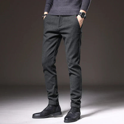 Pantaloni Slim Fit Eleganti e Versatili