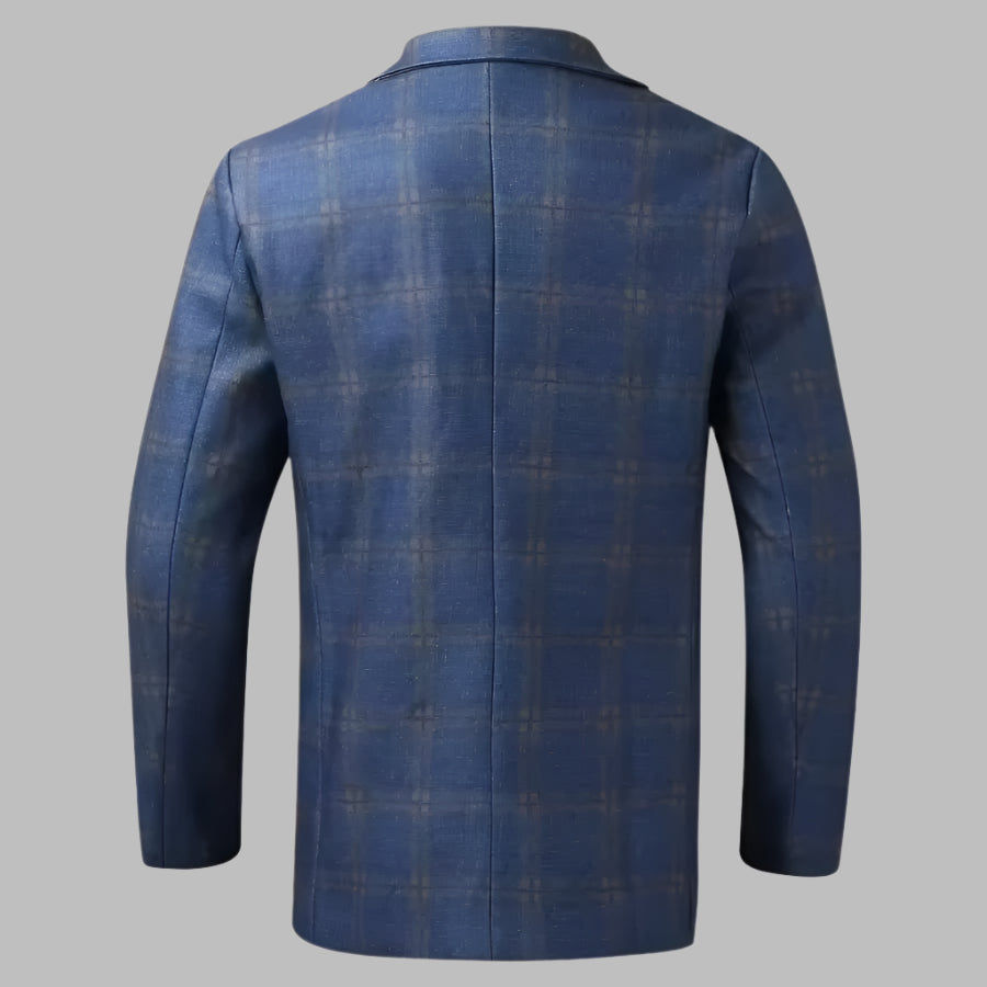 Giacca uomo elegante blu a quadri, vista posteriore. Moda maschile, abbigliamento formale, tessuto di qualità. Stile classico e sofisticato.