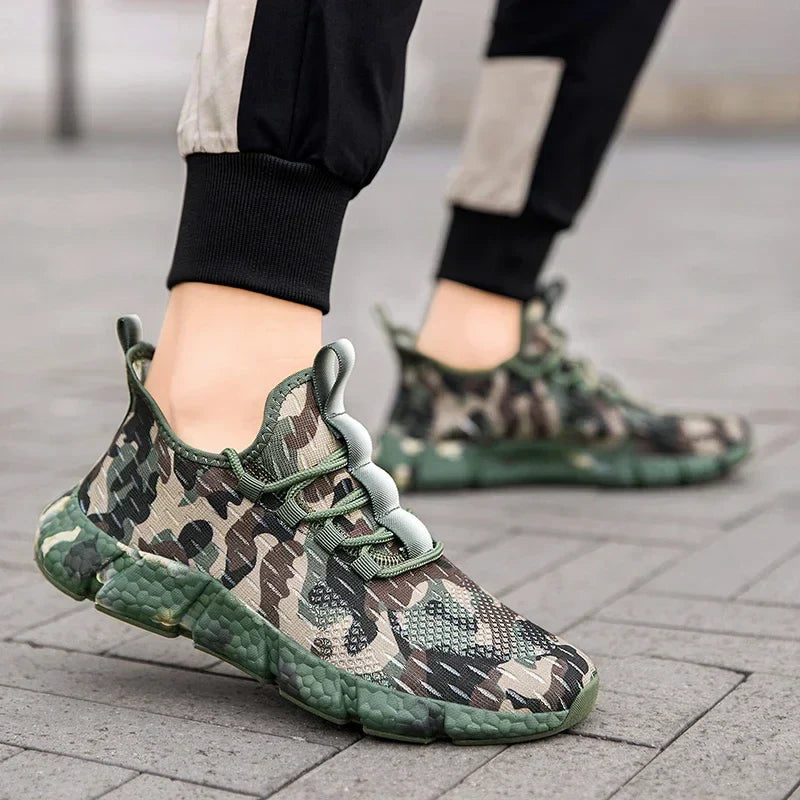 Sneakers da Uomo Tomaia in Mesh Traspirante Design Camo Suola Spessa