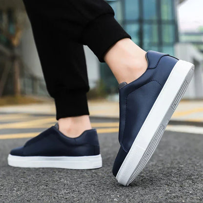Sneakers da Uomo Design Minimalista Suola Flessibile Calzata Affusolata