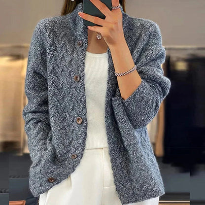 Cardigan in maglia caldo e morbido con vestibilità comoda ideale per l'autunno