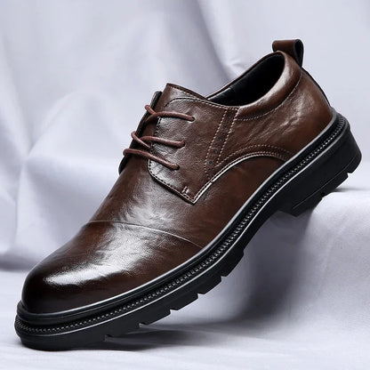 Scarpe da Uomo Formali Tomaia Lucidata Suola a Carrarmato