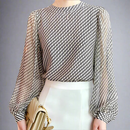 Blusa da Donna in Chiffon con Texture Semitrasparente, Maniche Morbide e Orlo Sartoriale