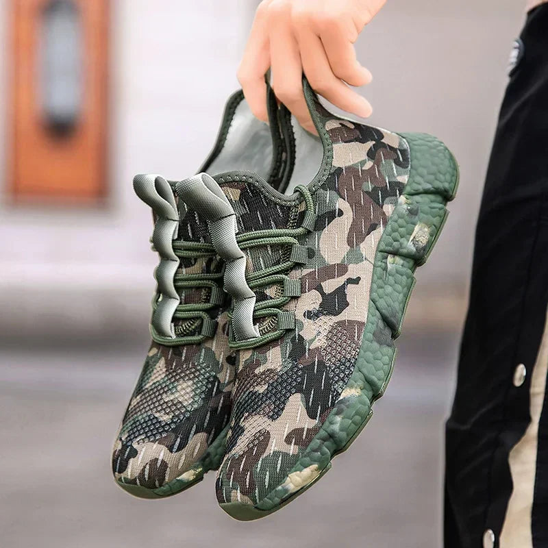 Sneakers da Uomo Tomaia in Mesh Traspirante Design Camo Suola Spessa