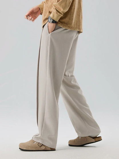 Pantaloni da Uomo a Gamba Dritta con Pieghe Frontali e Vita Elasticizzata