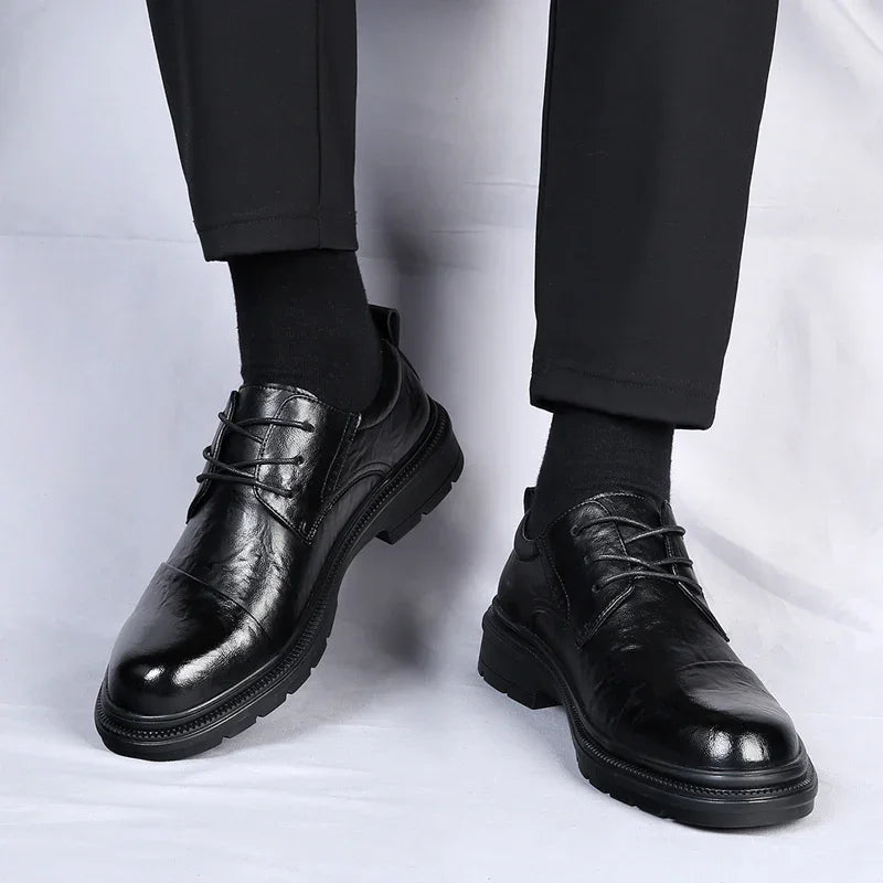 Scarpe da Uomo Formali Tomaia Lucidata Suola a Carrarmato