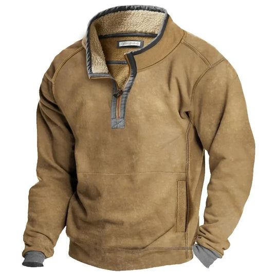 Maglione in pile marrone con cerniera, colletto alto e interno in pelliccia sintetica. Abbigliamento invernale caldo e confortevole per uomo.