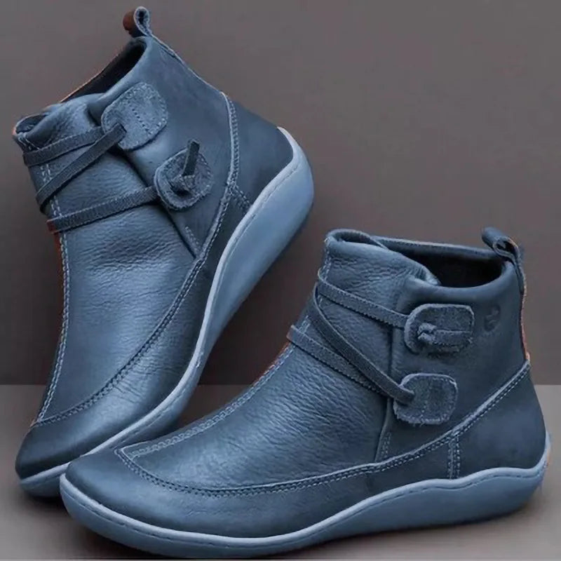 Scarpe stivaletti in pelle blu scuro con chiusura a fibbia, suola in gomma antiscivolo, design moderno e confortevole per l'autunno inverno.
