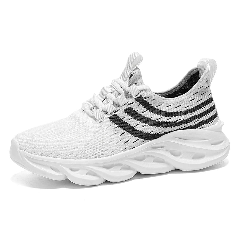 Men's Sports Shoes in Breathable Mesh with StickTread Sole