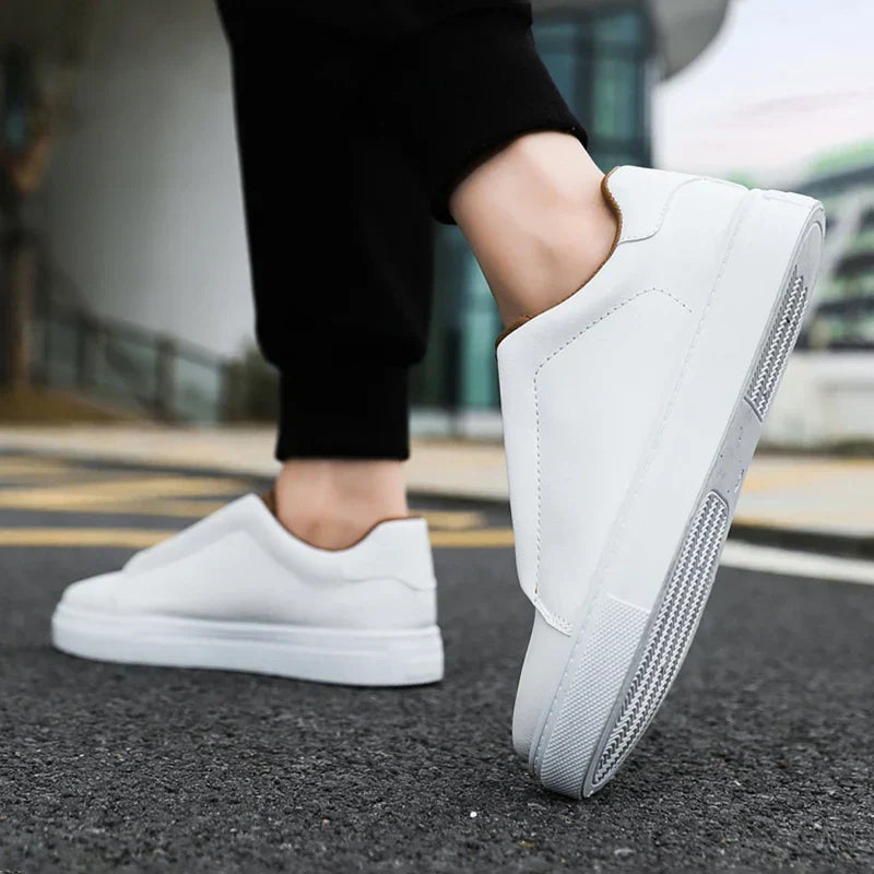 Sneakers da Uomo Design Minimalista Suola Flessibile Calzata Affusolata