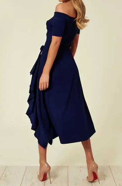 Elegante Abito Off-Shoulder con Vestibilità Sagomata
