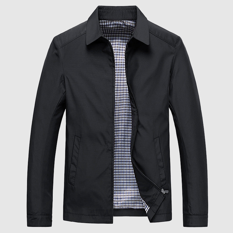 Giacca nera da uomo con fodera a quadri, stile casual elegante, chiusura con zip, ideale per autunno e primavera. Moda maschile, abbigliamento esterno.