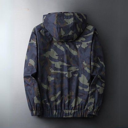 Giacca Leggera da Uomo con Stampa Camo, Chiusura Full Zip, Cappuccio e Tasche Laterali