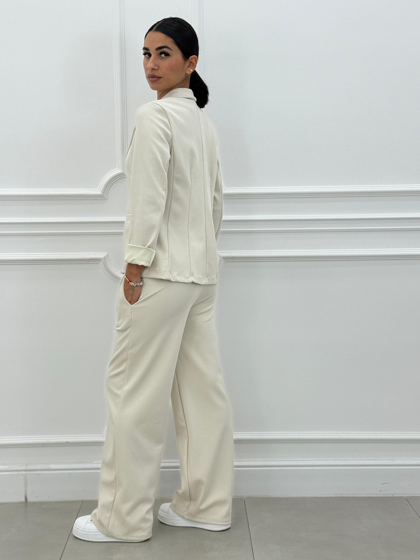 Damesæt i to dele med blazer og lange bukser