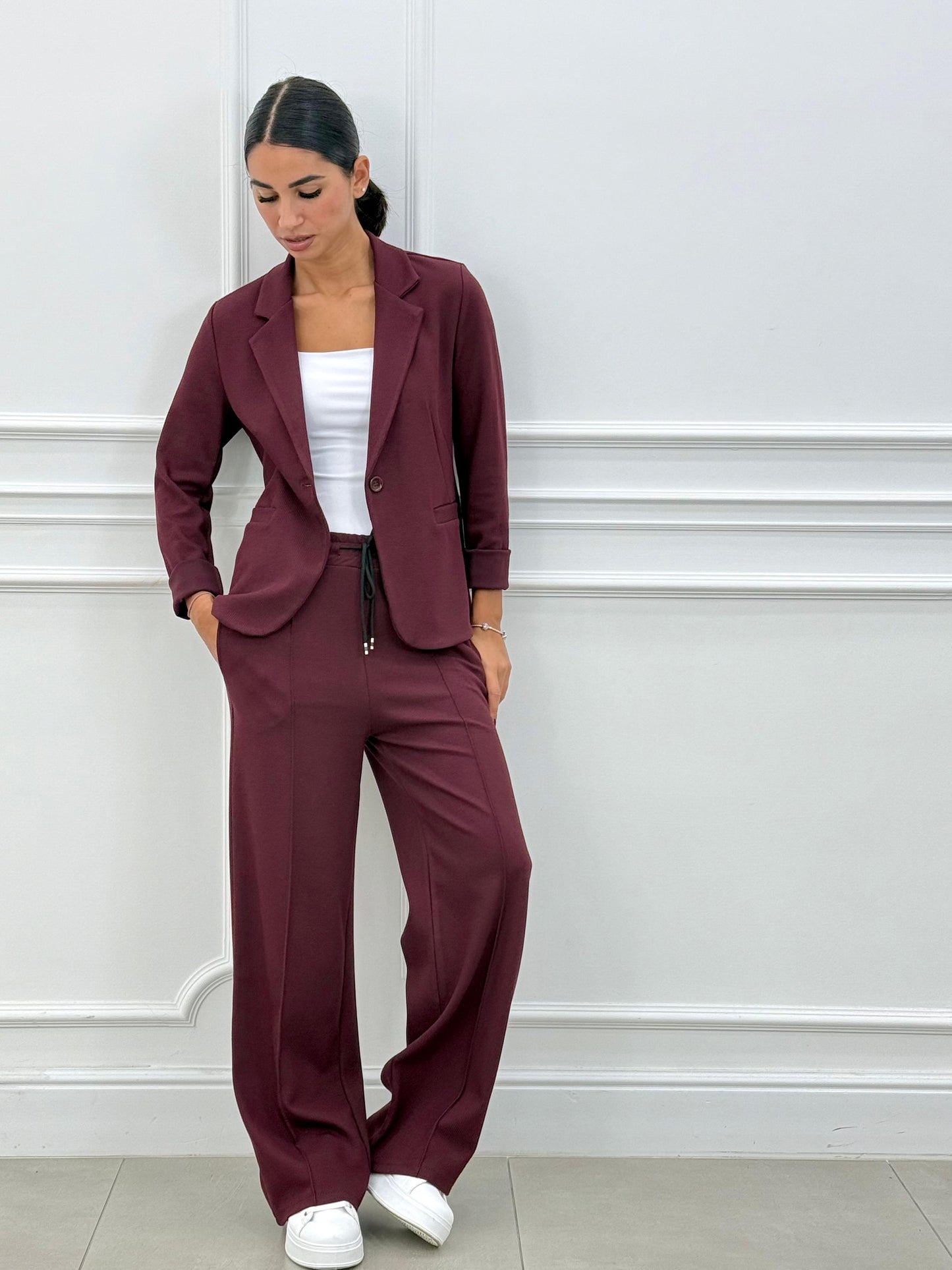 Damesæt i to dele med blazer og lange bukser