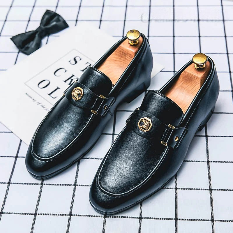 Mocassini da Uomo Slip-On con Fibbia Decorativa e Design Lineare