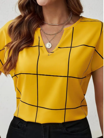 Blusa a Maniche Corte con Scollo a V e Stampa a Quadri | Ideale per Primavera & Estate