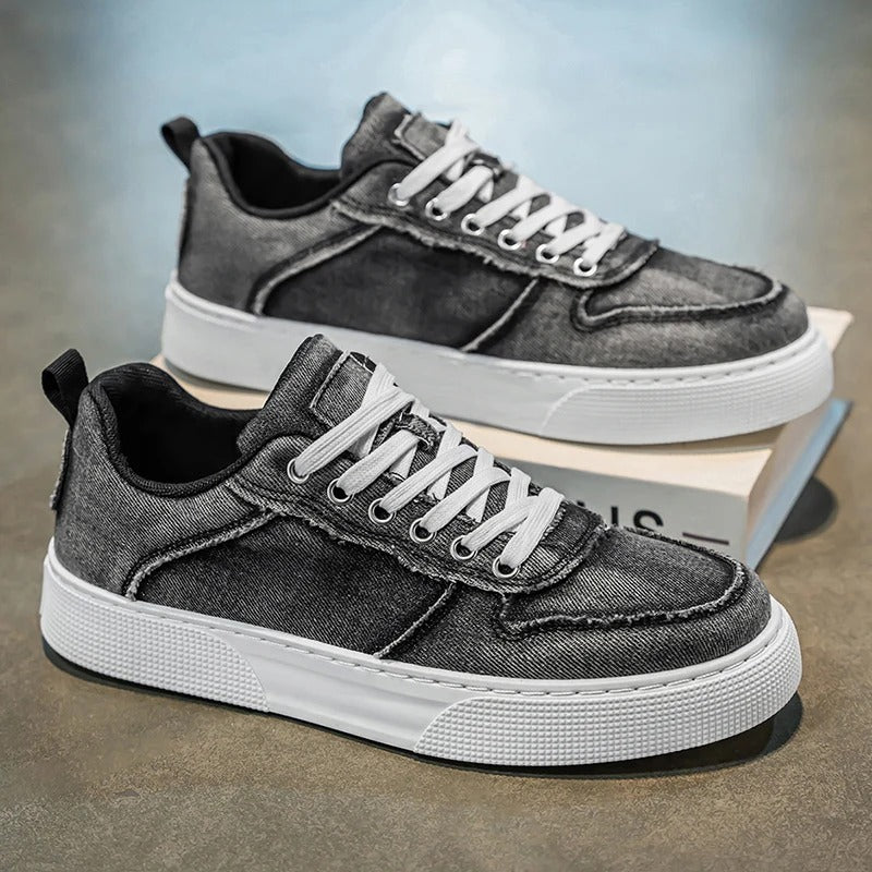 Sneakers da Uomo Low Top con Finitura Lavata e Chiusura a Lacci
