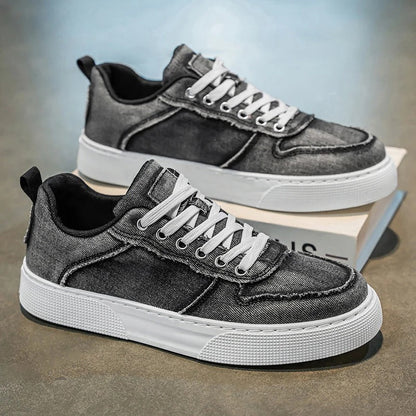 Sneakers da Uomo Low Top con Finitura Lavata e Chiusura a Lacci