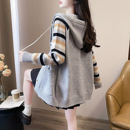 Cardigan Primaverile da Donna con Cappuccio, Tasche e Maglia Leggera