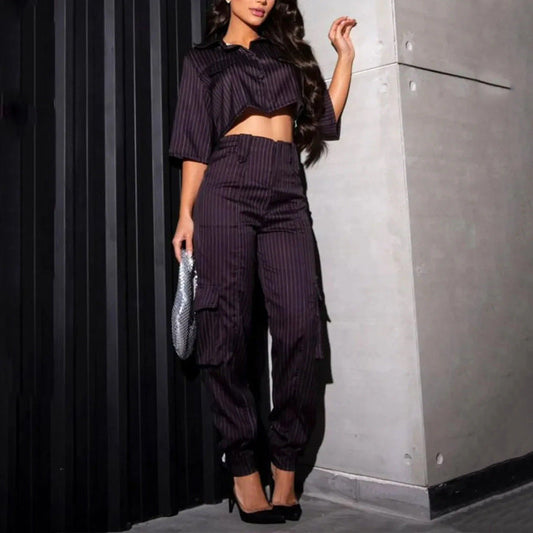 Completo Estivo da Donna con Blusa a V a Righe e Pantaloni Lunghi