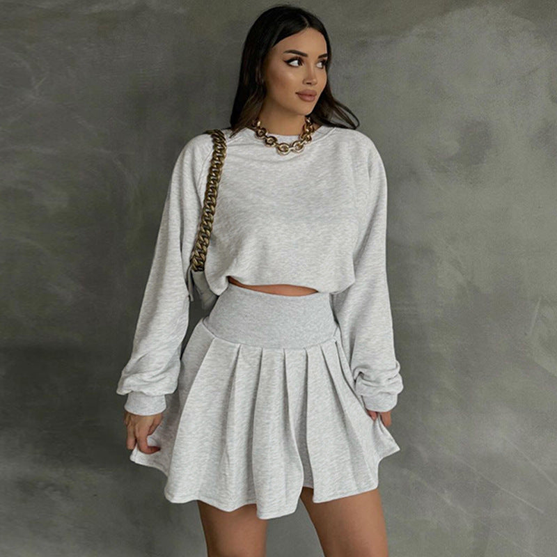 Completo Autunnale da Donna con Maglione in Maglia e Gonna Plissettata a Maniche Lunghe in Microelastic