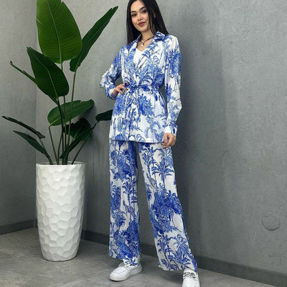 Completo Primaverile da Donna in Due Pezzi con Stampa Digitale a Tema Vegetale e Dettaglio Lacci