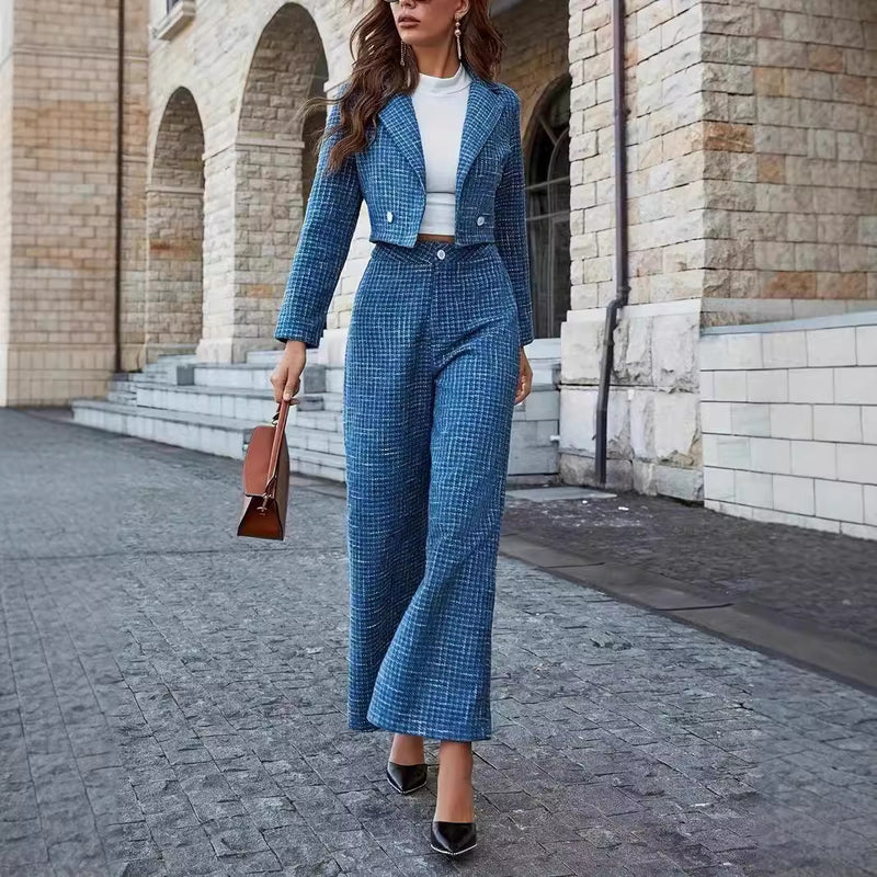 Completo Primaverile da Donna con Blazer Doppiopetto a Revers e Pantaloni a Gamba Larga