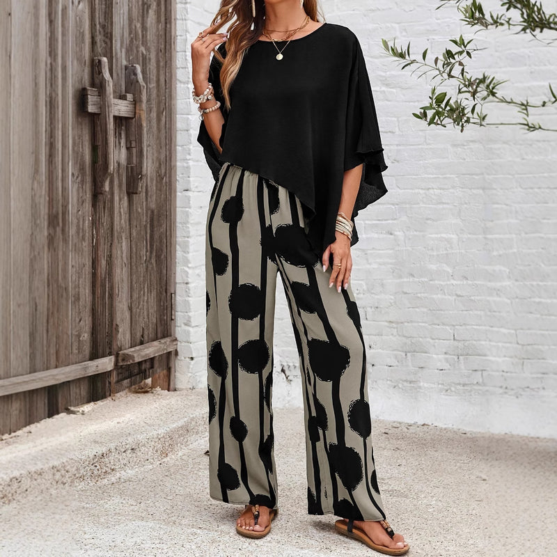 Completo Estivo da Donna con Pantaloni e Top a Mezza Manica con Motivo Astratto
