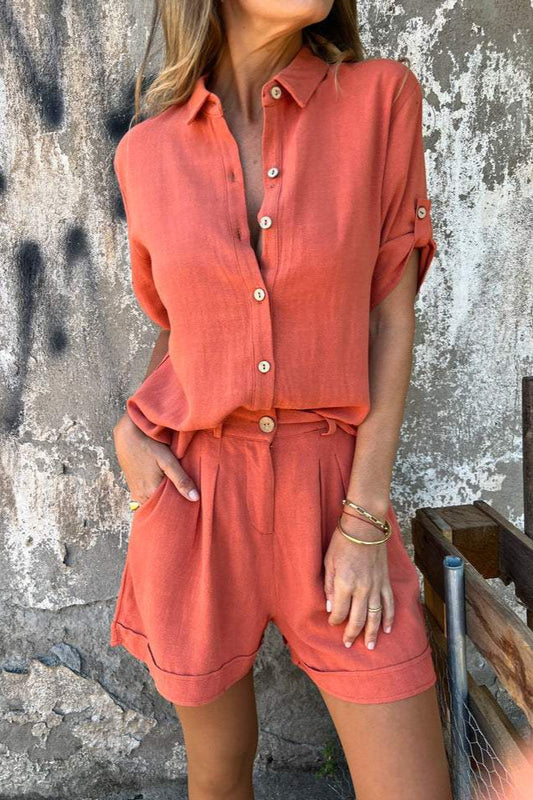 Completo da Donna a Due Pezzi Primavera Estate in Cotone-Lino con Camicia a Mezza Manica e Pantaloncini con Tasche