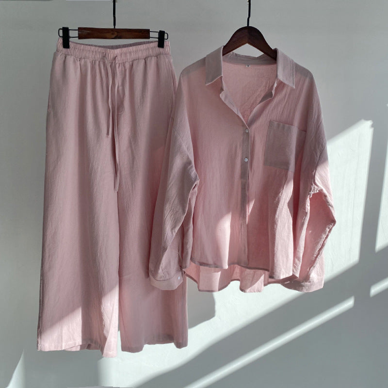 Completo da Donna a Due Pezzi in Cotone-Lino con Camicia e Pantaloni Capri a Vita Alta con Tasche