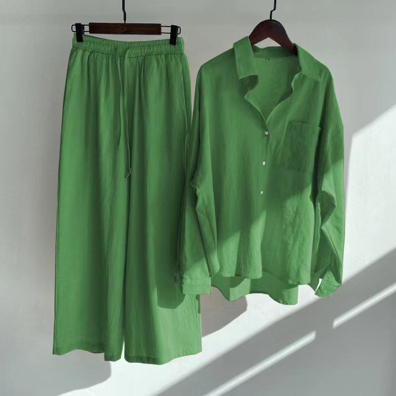 Completo da Donna a Due Pezzi in Cotone-Lino con Camicia e Pantaloni Capri a Vita Alta con Tasche