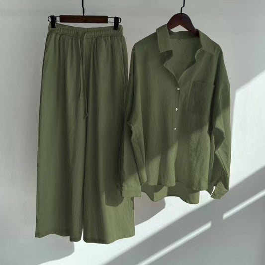 Completo da Donna a Due Pezzi in Cotone-Lino con Camicia e Pantaloni Capri a Vita Alta con Tasche
