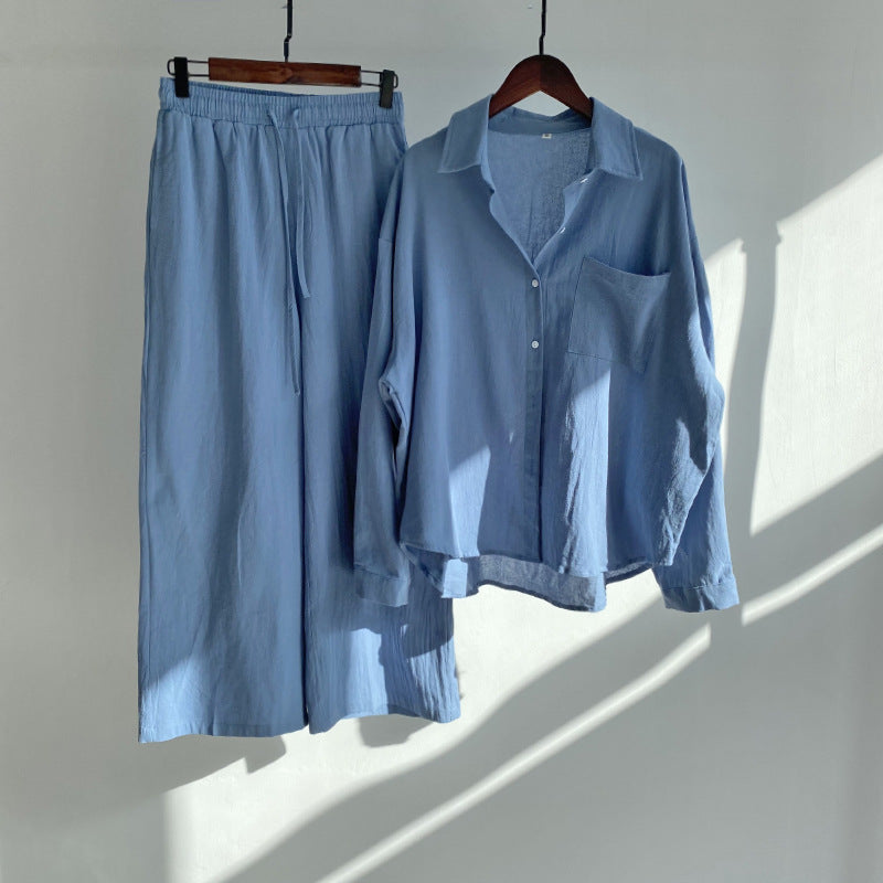 Completo da Donna a Due Pezzi in Cotone-Lino con Camicia e Pantaloni Capri a Vita Alta con Tasche