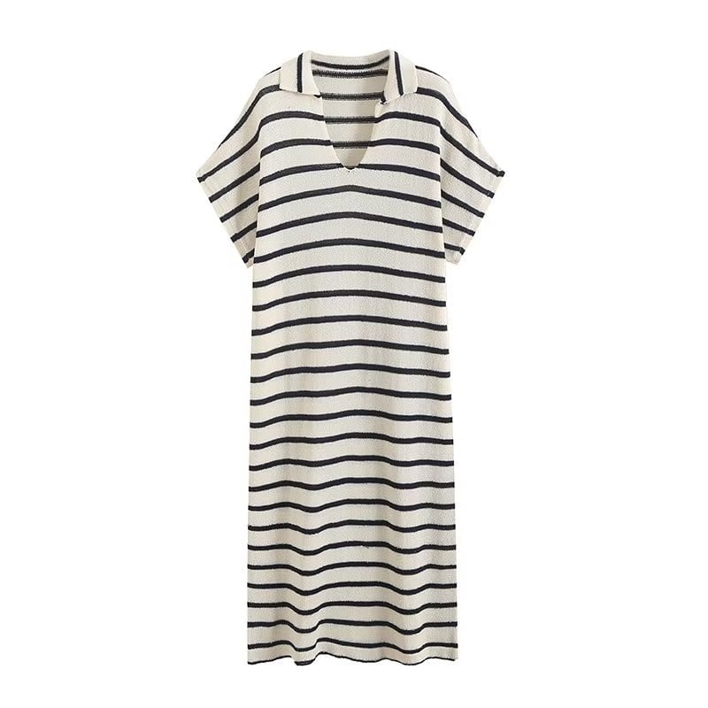 Abito lungo a righe bianche e nere, maniche corte, scollo a V, stile casual estivo. Perfetto per moda donna, abbigliamento estivo, tendenze 2023.