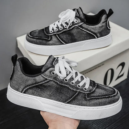 Sneakers da Uomo Low Top con Finitura Lavata e Chiusura a Lacci