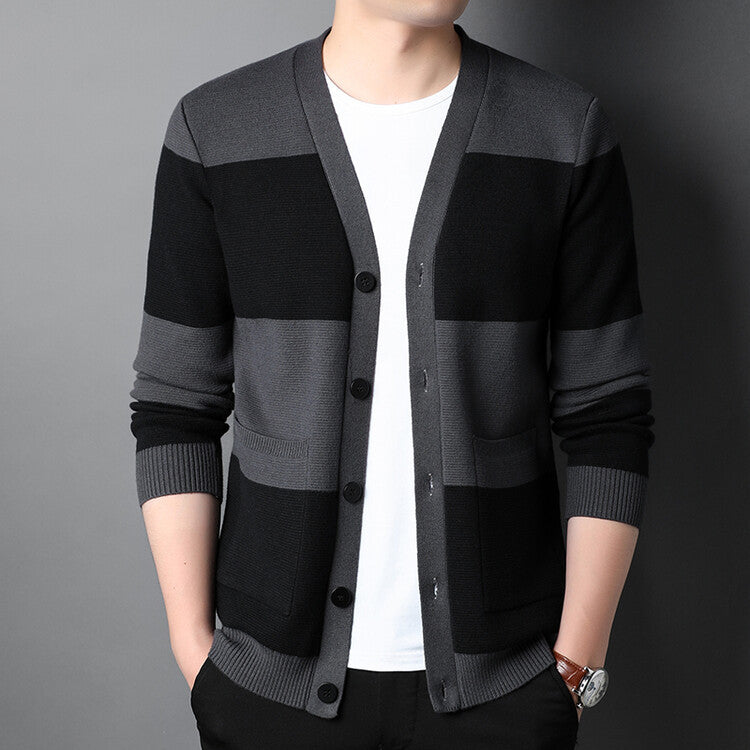 Cardigan Uomo a Righe con Bottoni Singoli – Ideale per Autunno e Primavera