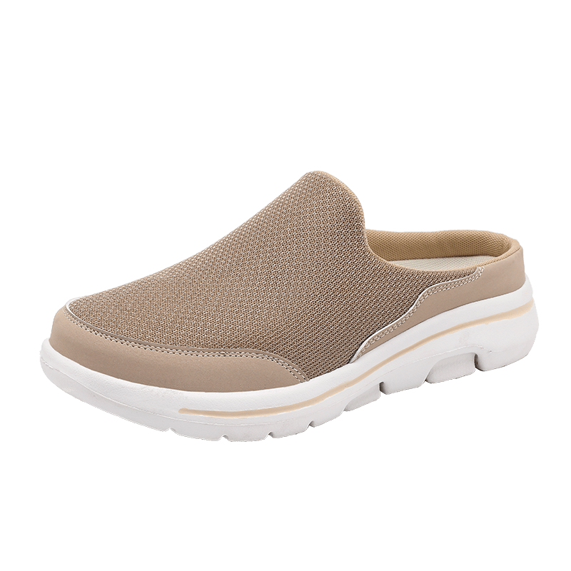 Scarpa slip-on beige da uomo, suola bianca, design casual e traspirante, ideale per passeggiate e tempo libero. Comfort e stile quotidiano.