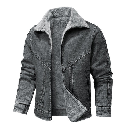 Giacca di jeans grigia con fodera in pelliccia sintetica, design casual, ideale per l'inverno. Moda uomo, abbigliamento caldo e confortevole.