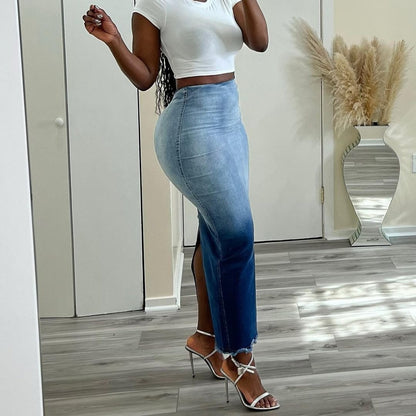 Damejeans med mellemlang længde, sidelommer og kvastdetalje