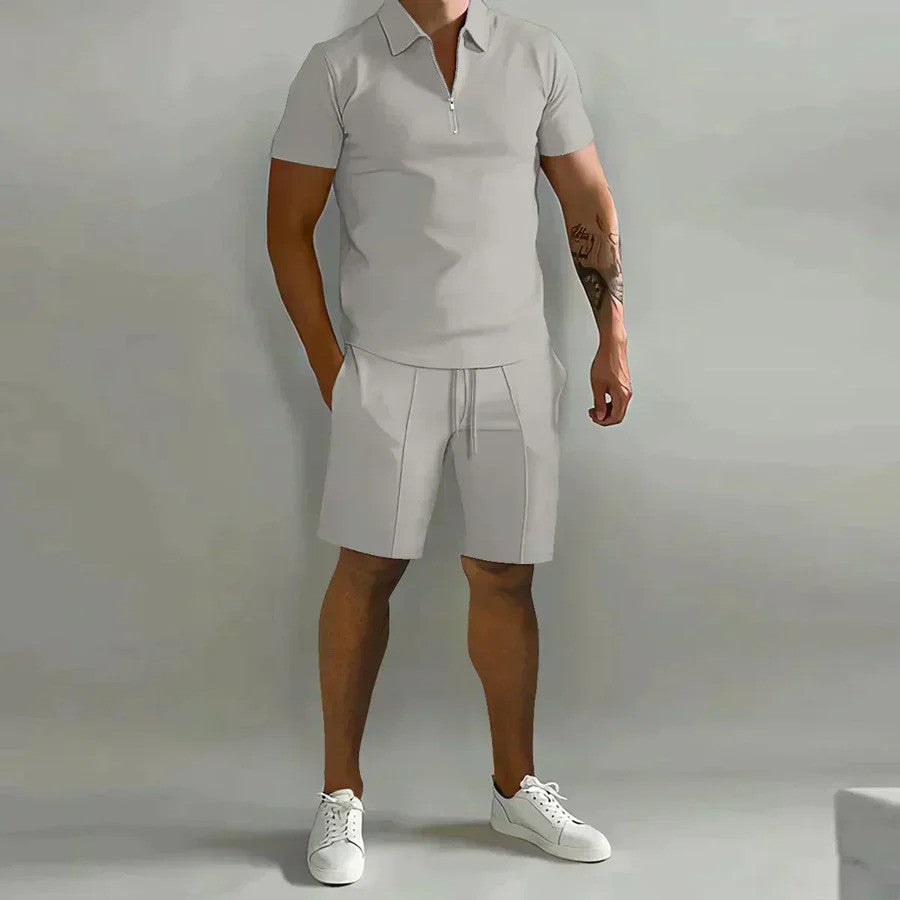 Set polo e pantaloncini coordinati ideale per l’estate