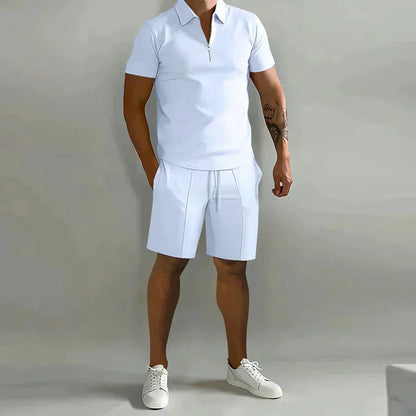 Set polo e pantaloncini coordinati ideale per l’estate