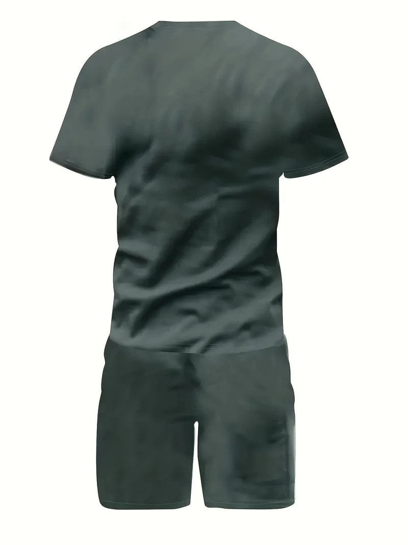 Completo sportivo uomo verde scuro, t-shirt e pantaloncini, abbigliamento casual estivo, moda maschile, tessuto leggero e traspirante.