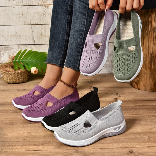 Scarpe da donna casual in maglia traspirante, colori assortiti: viola, nero, grigio, verde. Design comodo, suola bianca, perfette per passeggiate.