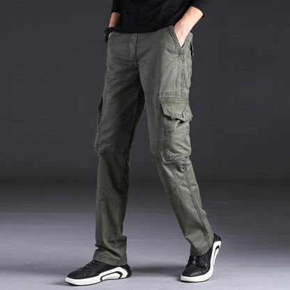 Pantaloni cargo uomo verde militare, tasche multiple, stile casual, abbigliamento outdoor, moda maschile, comfort e praticità.
