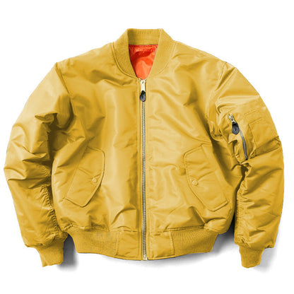 Giacca bomber gialla con zip frontale, tasche laterali e tasca sulla manica. Design moderno, ideale per moda autunnale e invernale.
