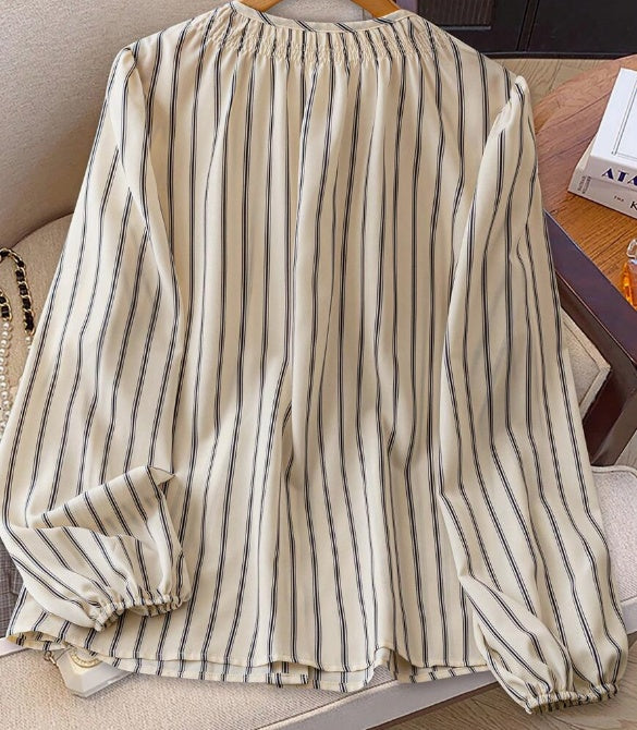 Women's Striped Top with Ruched Round Neckline and Puff Sleeves